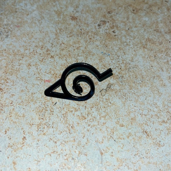 Naruto Leaf Village Symbol Pin - Picture 1 of 2